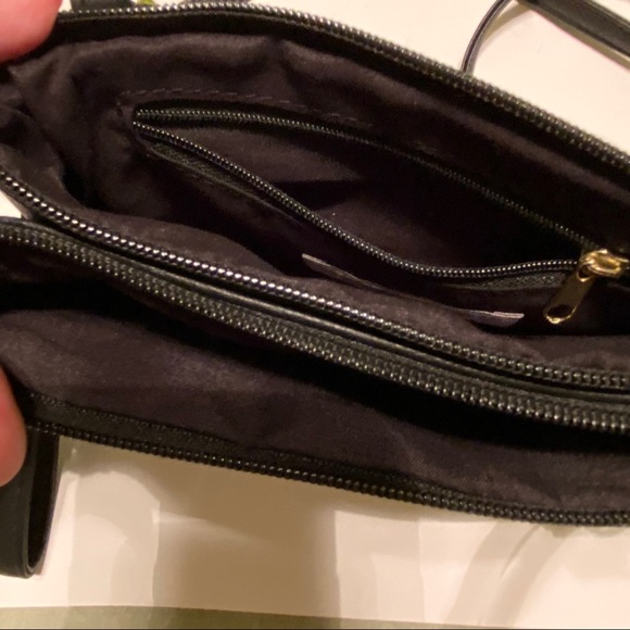 3/$25 Kenneth Cole Reaction crossbody purse - Picture 8 of 12